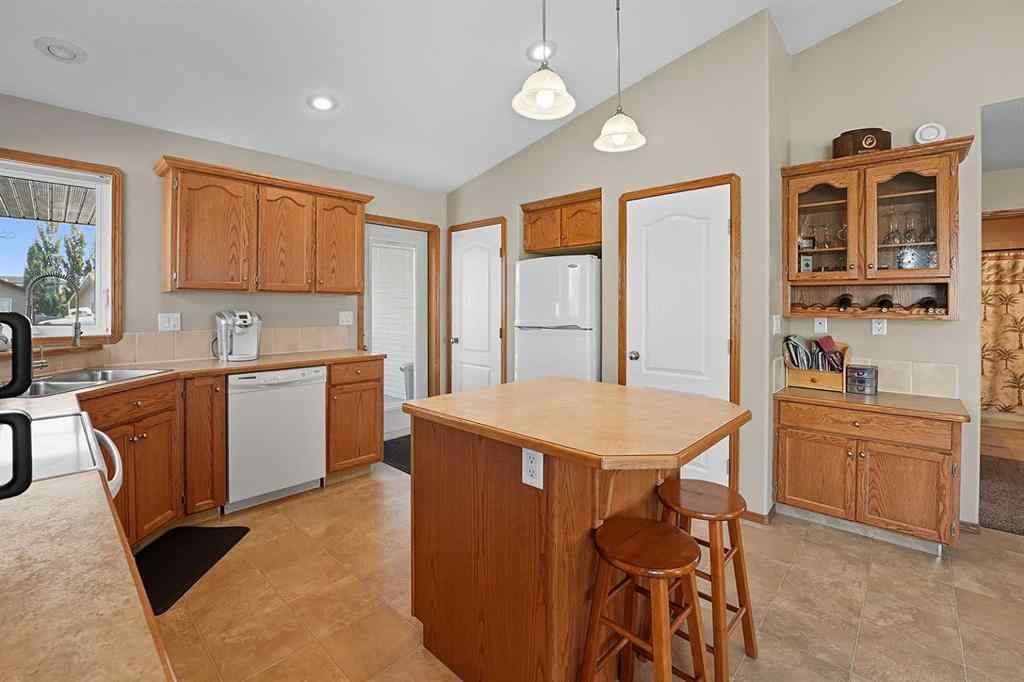 MLS® A2256505 - 193 Westgate Crescent  in Harvest Meadows Blackfalds, Residential