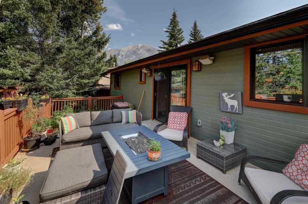 MLS® A2256509 - 2 Larch Close  in Larch Canmore, Residential