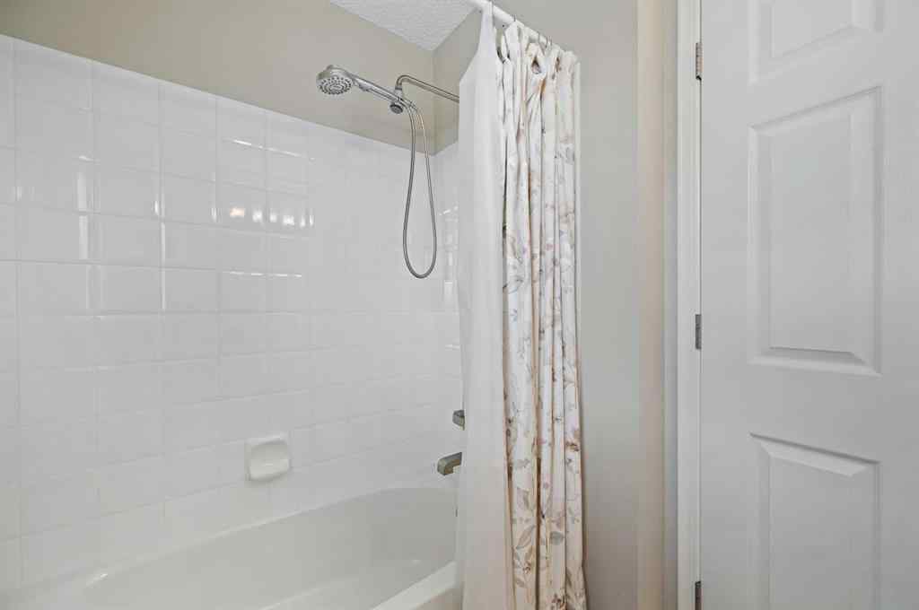MLS® A2256511 - 66 Somerglen Close SW in Somerset Calgary, Residential