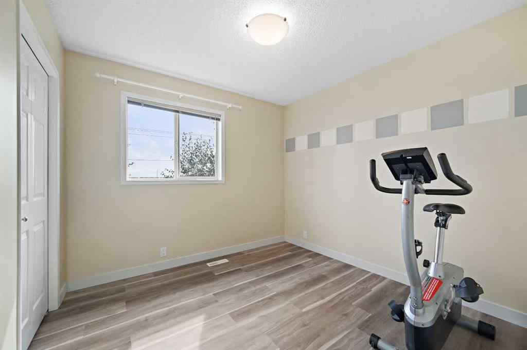 MLS® A2256511 - 66 Somerglen Close SW in Somerset Calgary, Residential