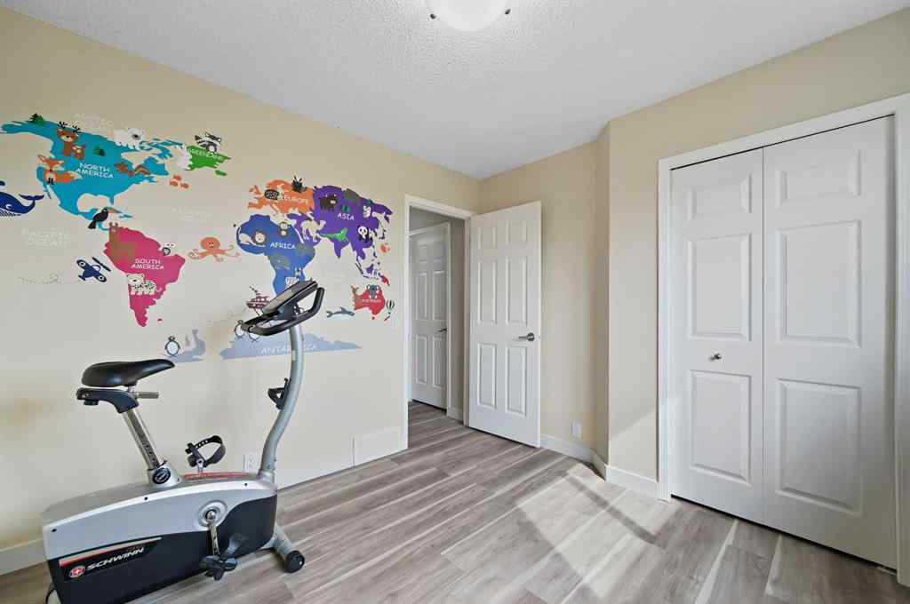 MLS® A2256511 - 66 Somerglen Close SW in Somerset Calgary, Residential