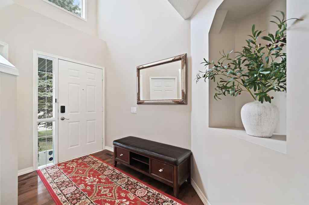 MLS® A2256511 - 66 Somerglen Close SW in Somerset Calgary, Residential