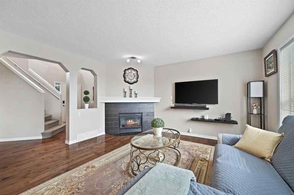 MLS® A2256511 - 66 Somerglen Close SW in Somerset Calgary, Residential