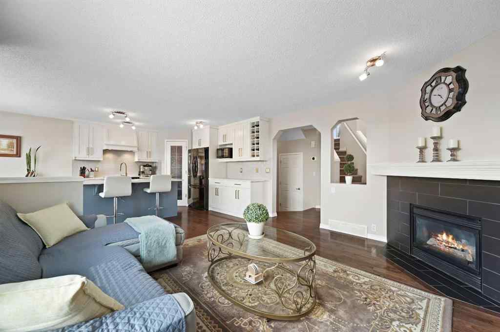 MLS® A2256511 - 66 Somerglen Close SW in Somerset Calgary, Residential