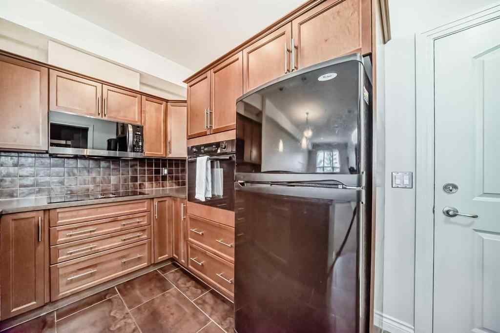 MLS® A2256512 - Unit #206 26 Val Gardena View SW in Springbank Hill Calgary, Residential