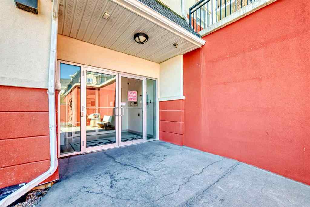 MLS® A2256512 - Unit #206 26 Val Gardena View SW in Springbank Hill Calgary, Residential