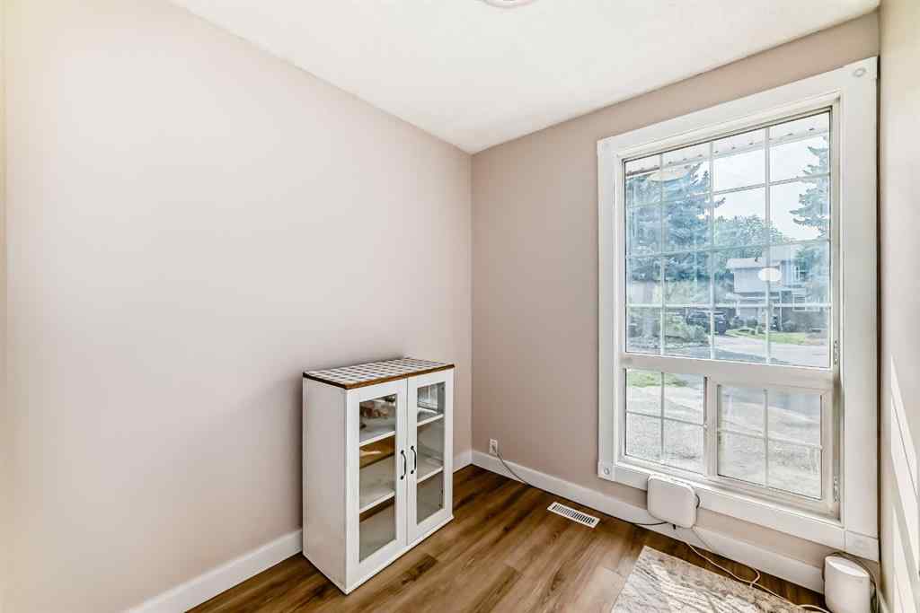 MLS® A2256514 - 120 Pineset Pl NE Place NE in Pineridge Calgary, Residential