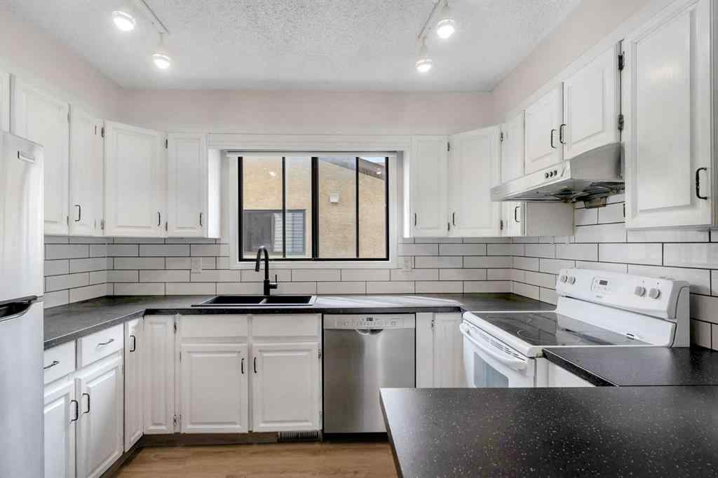 MLS® A2256531 - 37 Edgeford Way NW in Edgemont Calgary, Residential