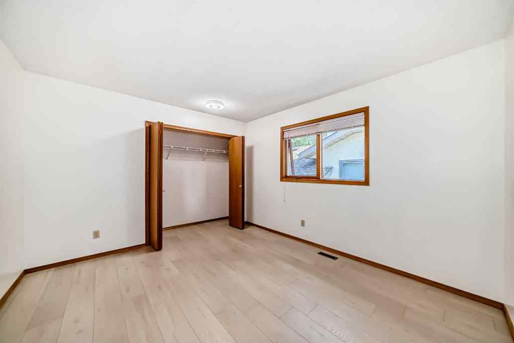 MLS® A2256533 - 247 SHAWINIGAN Drive SW in Shawnessy Calgary, Residential