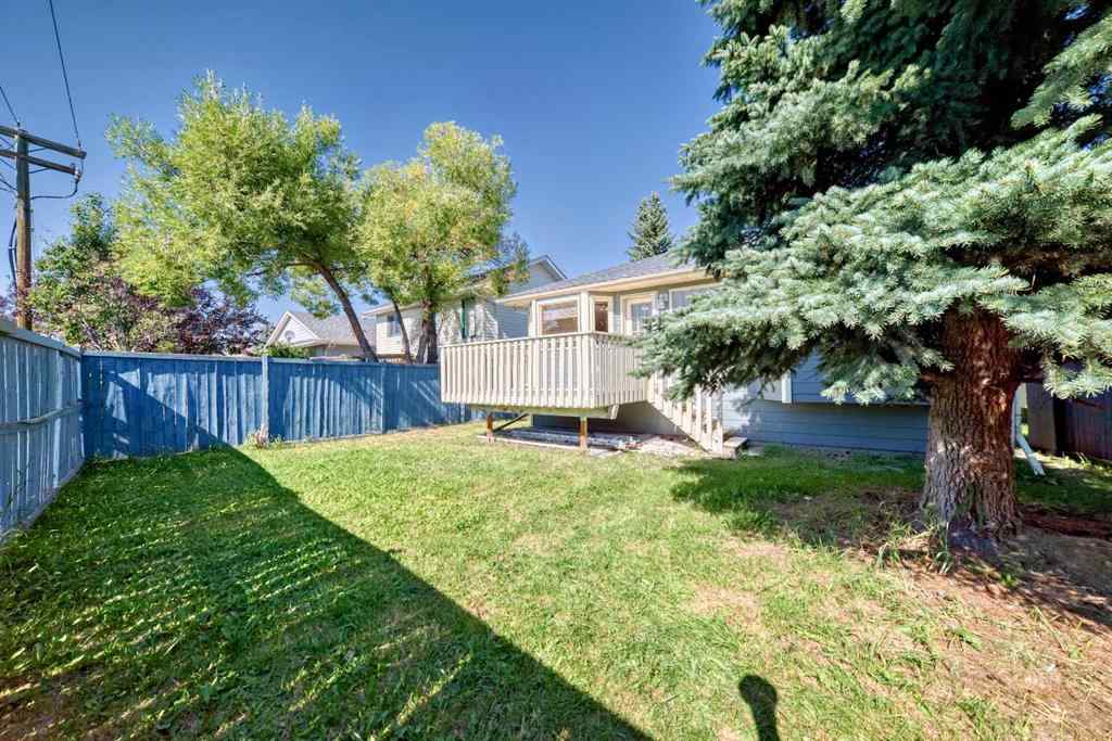 MLS® A2256533 - 247 SHAWINIGAN Drive SW in Shawnessy Calgary, Residential