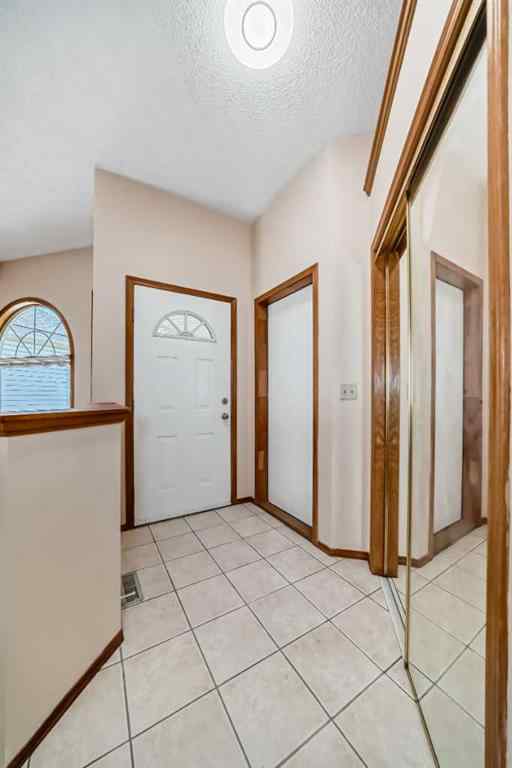 MLS® A2256533 - 247 SHAWINIGAN Drive SW in Shawnessy Calgary, Residential