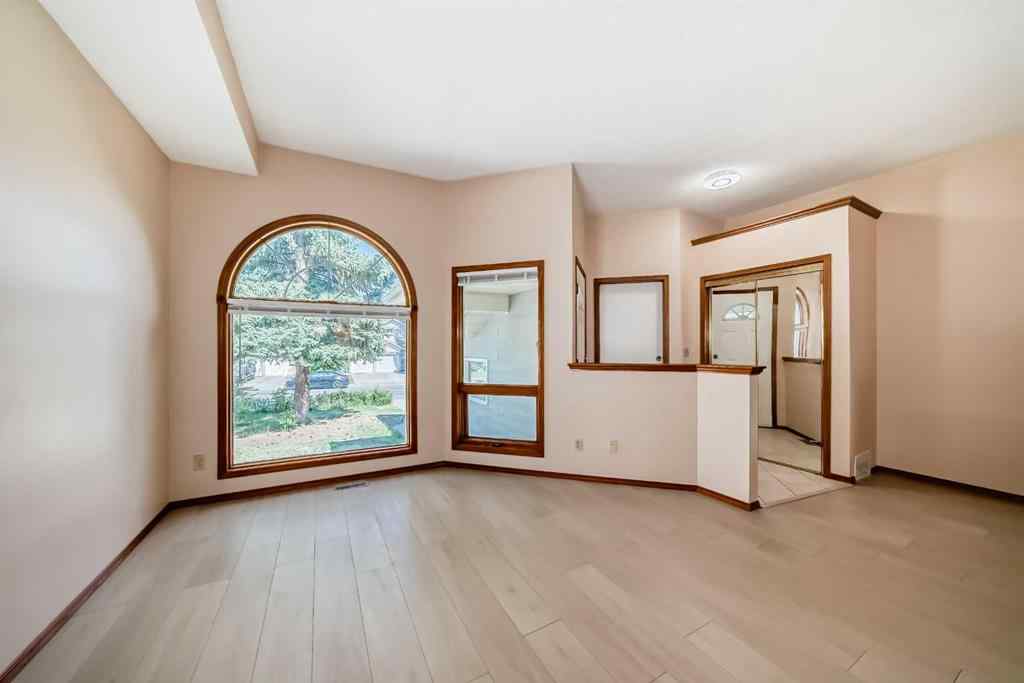 MLS® A2256533 - 247 SHAWINIGAN Drive SW in Shawnessy Calgary, Residential