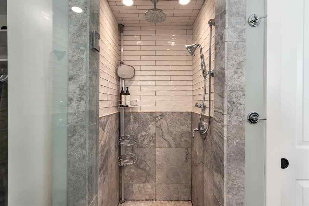 MLS® A2256536 - 1907 37 Avenue SW in Altadore Calgary, Residential