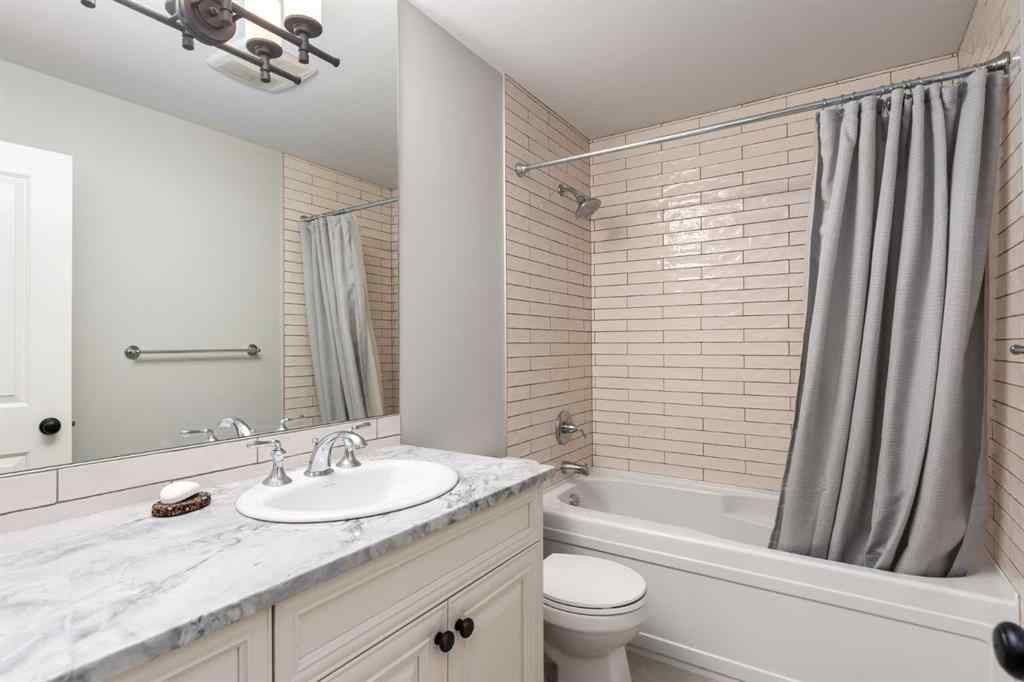 MLS® A2256536 - 1907 37 Avenue SW in Altadore Calgary, Residential
