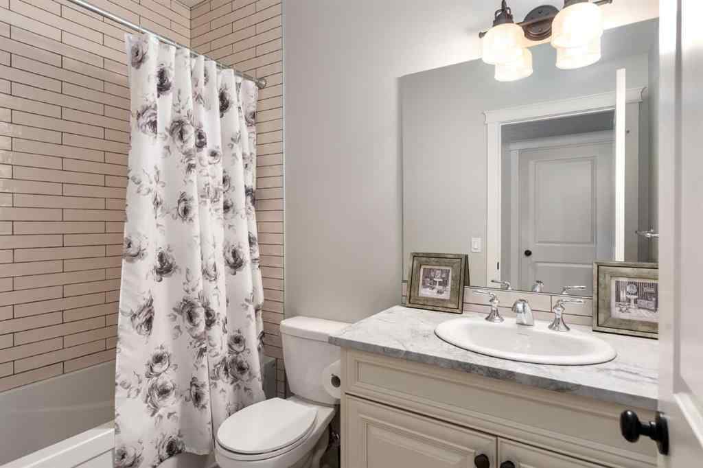 MLS® A2256536 - 1907 37 Avenue SW in Altadore Calgary, Residential
