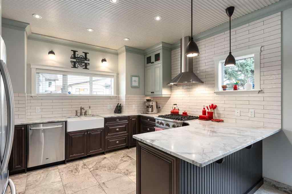 MLS® A2256536 - 1907 37 Avenue SW in Altadore Calgary, Residential