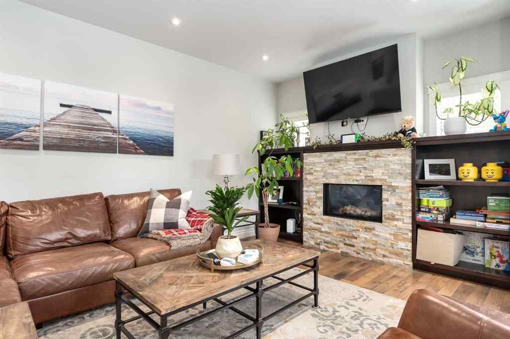 MLS® A2256536 - 1907 37 Avenue SW in Altadore Calgary, Residential