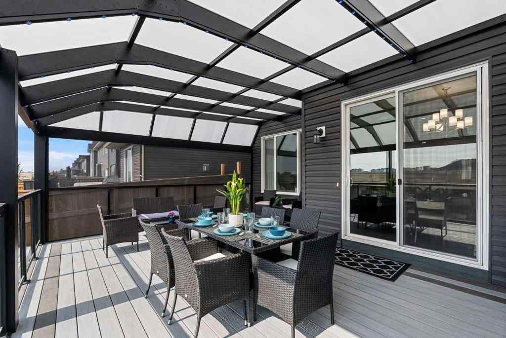 MLS® A2256537 - 211 Willow Place  in The Willows Cochrane, Residential
