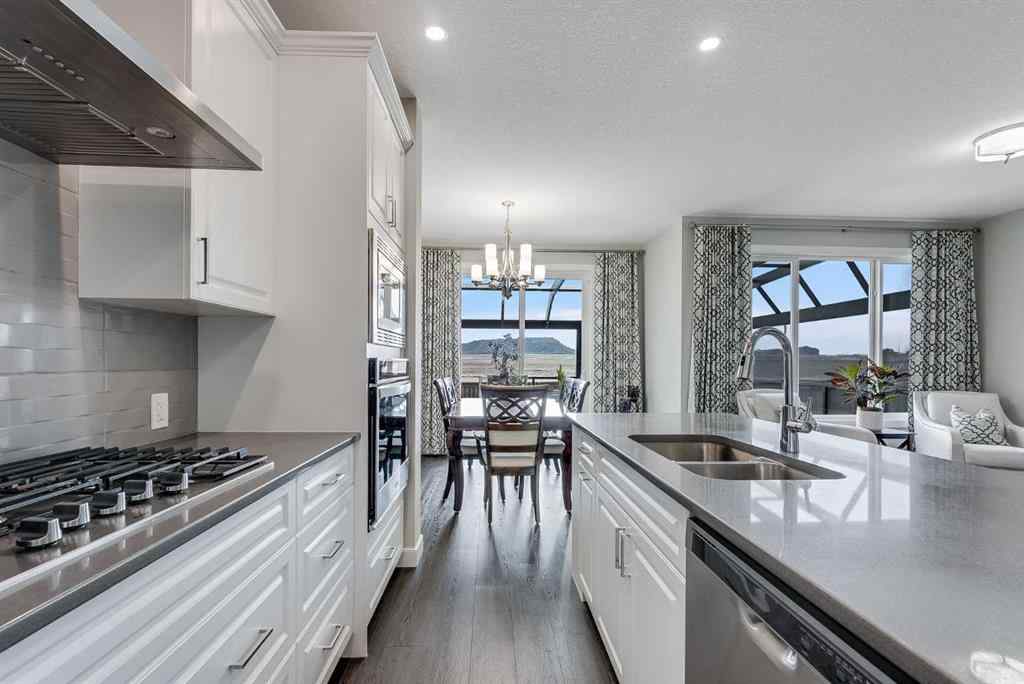 MLS® A2256537 - 211 Willow Place  in The Willows Cochrane, Residential