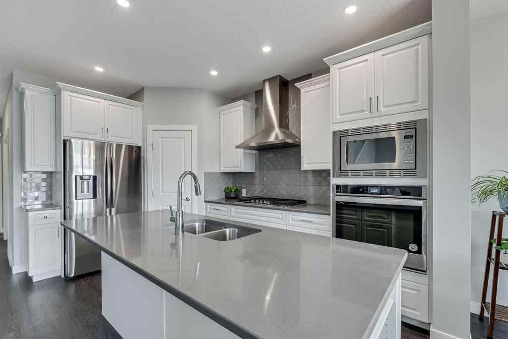 MLS® A2256537 - 211 Willow Place  in The Willows Cochrane, Residential