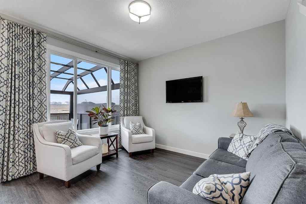 MLS® A2256537 - 211 Willow Place  in The Willows Cochrane, Residential