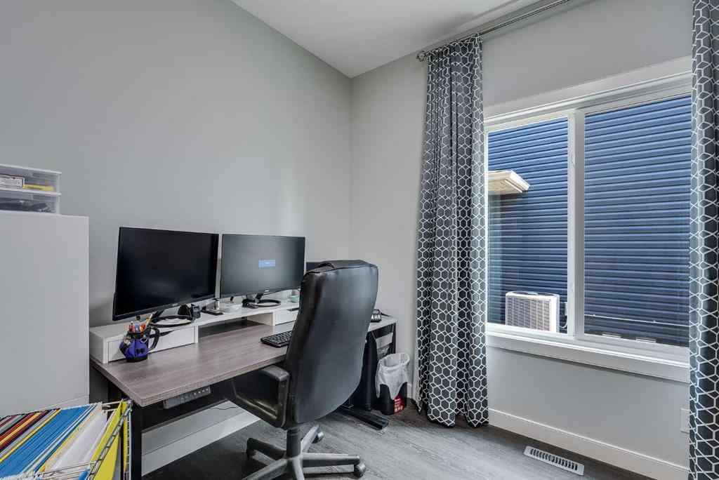 MLS® A2256537 - 211 Willow Place  in The Willows Cochrane, Residential