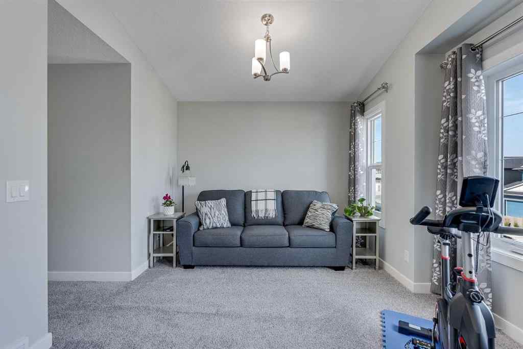 MLS® A2256537 - 211 Willow Place  in The Willows Cochrane, Residential