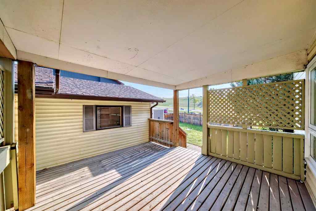 MLS® A2256539 - 152 Edgedale Way NW in Edgemont Calgary, Residential