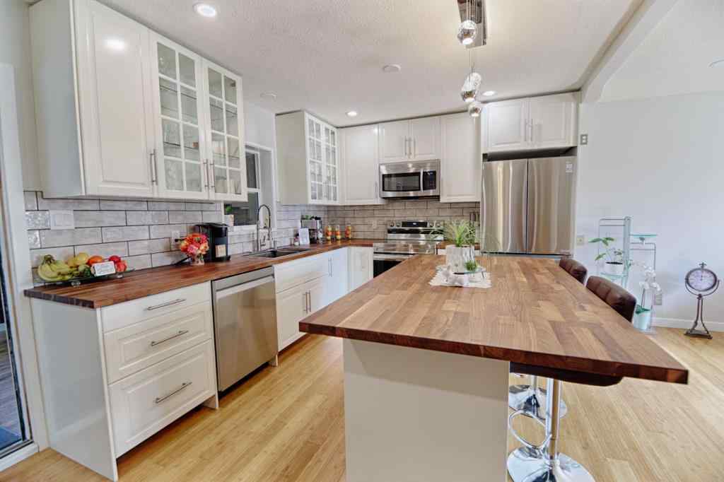 MLS® A2256541 - 110 Ojibwa Road W in Indian Battle Heights Lethbridge, Residential