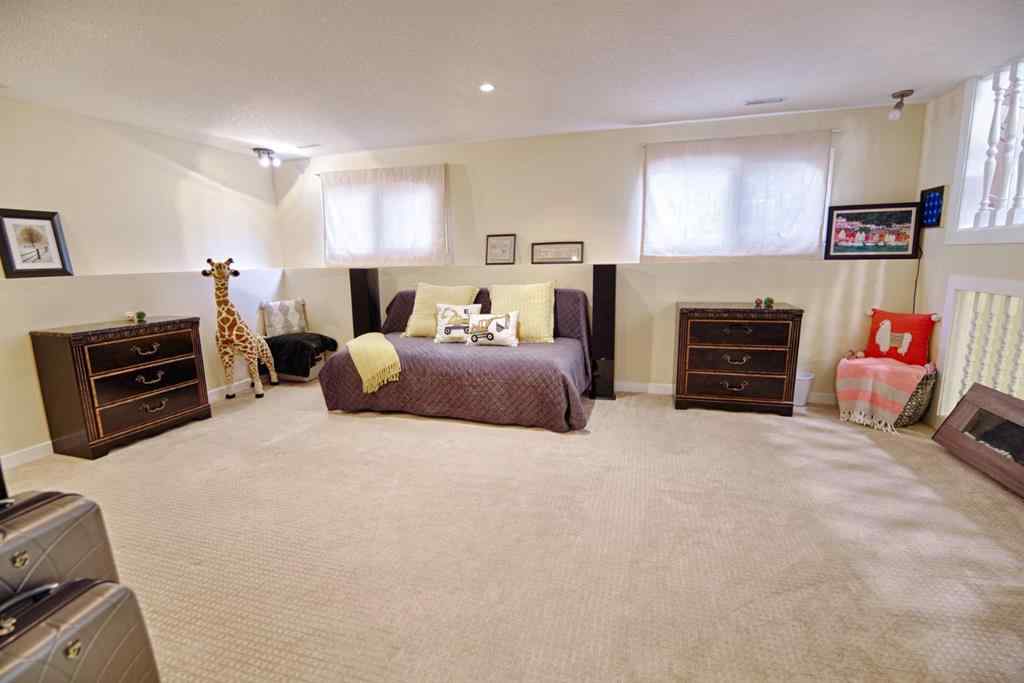 MLS® A2256541 - 110 Ojibwa Road W in Indian Battle Heights Lethbridge, Residential