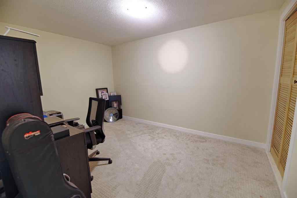 MLS® A2256541 - 110 Ojibwa Road W in Indian Battle Heights Lethbridge, Residential