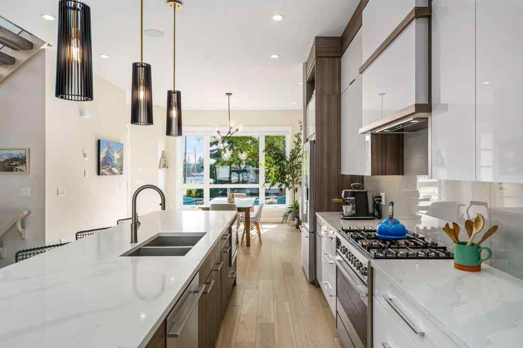 MLS® A2256545 - 3536 36 Avenue SW in Rutland Park Calgary, Residential