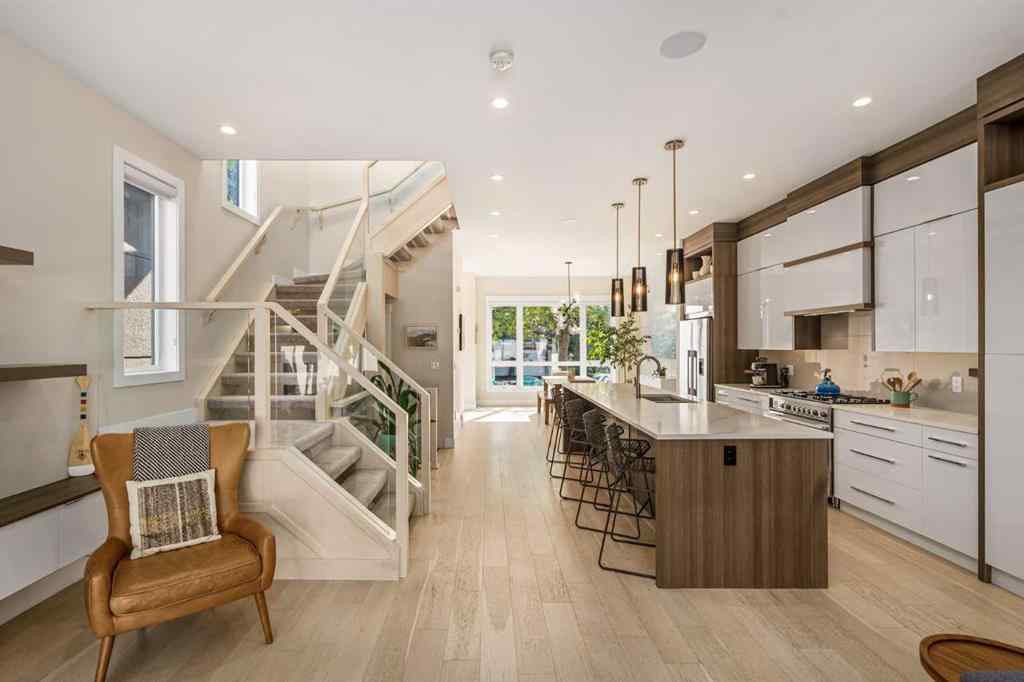 MLS® A2256545 - 3536 36 Avenue SW in Rutland Park Calgary, Residential