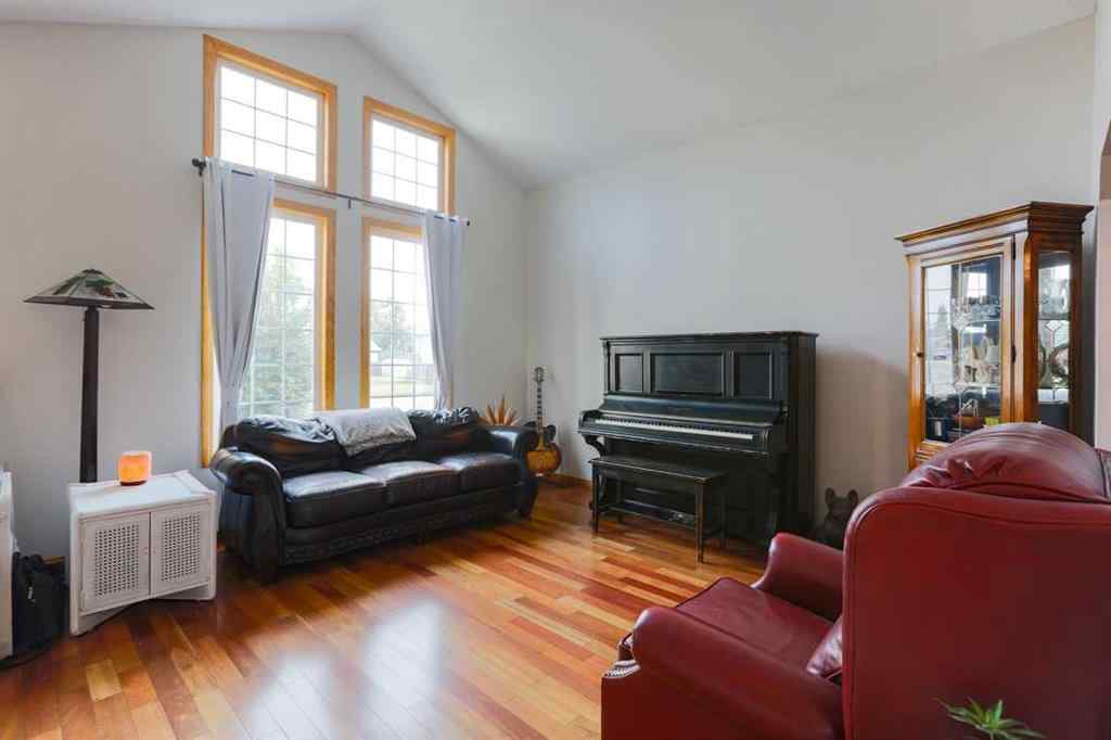 MLS® A2256547 - 1118 Maple Avenue  in NONE Crossfield, Residential