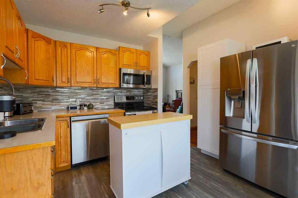 MLS® A2256547 - 1118 Maple Avenue  in NONE Crossfield, Residential