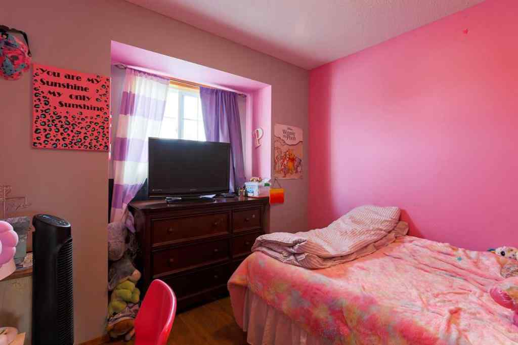 MLS® A2256547 - 1118 Maple Avenue  in NONE Crossfield, Residential