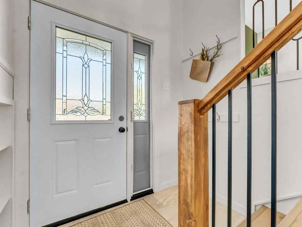 MLS® A2256549 - 27 East Glen Street SE in Ross Glen Medicine Hat, Residential