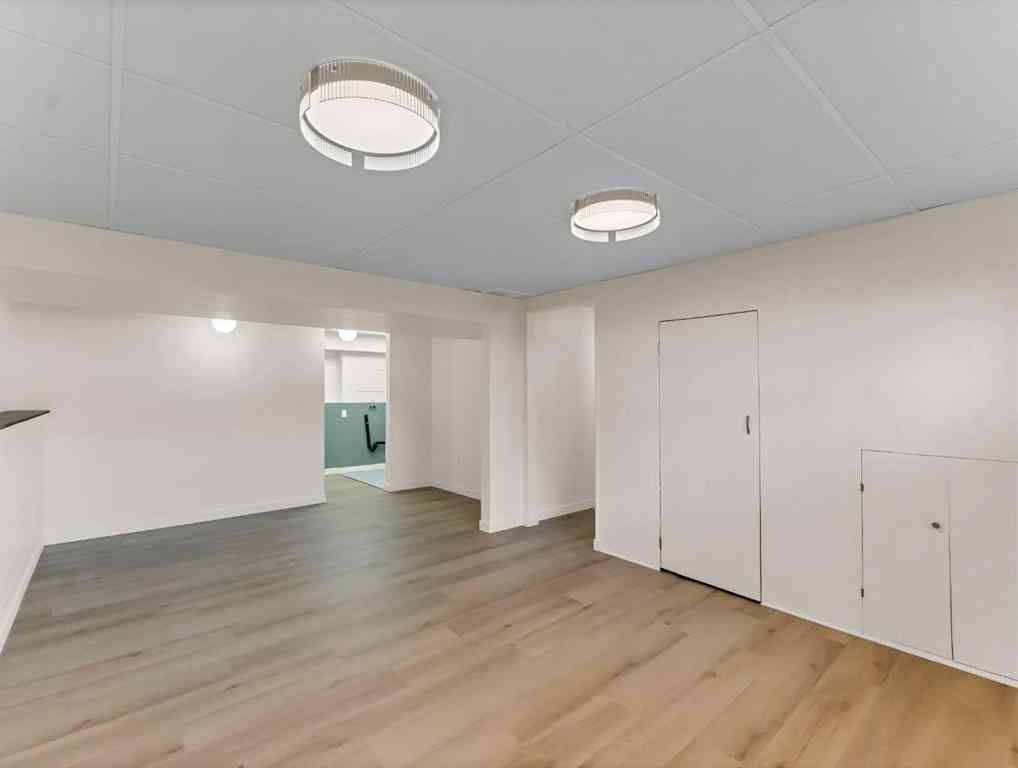 MLS® A2256549 - 27 East Glen Street SE in Ross Glen Medicine Hat, Residential