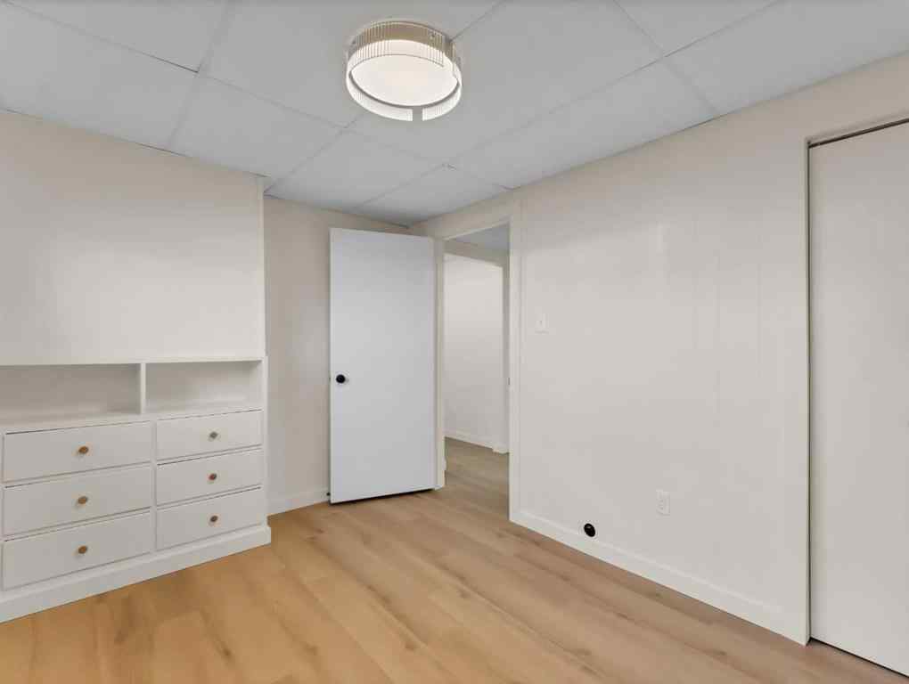 MLS® A2256549 - 27 East Glen Street SE in Ross Glen Medicine Hat, Residential