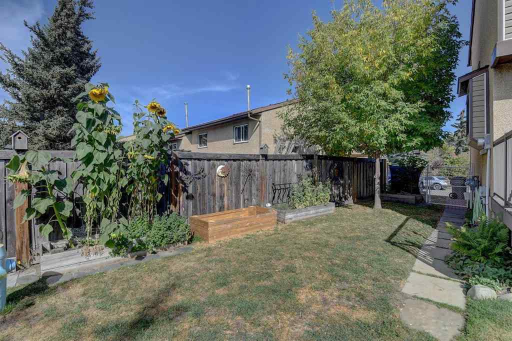 MLS® A2256552 - 7106 99C Street  in South Patterson Place Grande Prairie, Residential