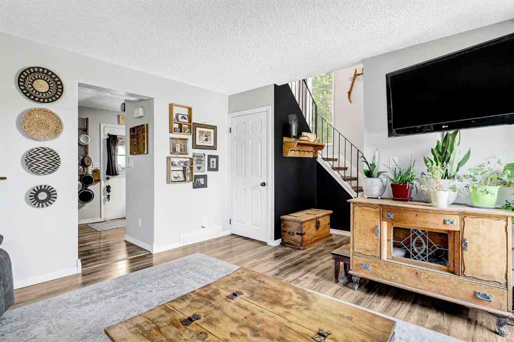 MLS® A2256552 - 7106 99C Street  in South Patterson Place Grande Prairie, Residential