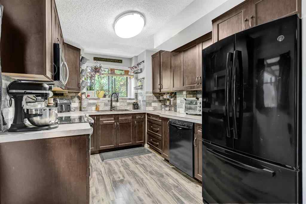 MLS® A2256552 - 7106 99C Street  in South Patterson Place Grande Prairie, Residential