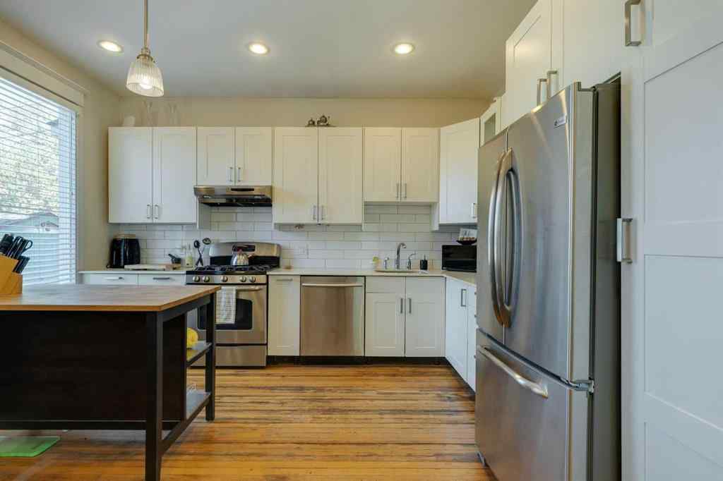 MLS® A2256559 - 2327 15A Street SE in Inglewood Calgary, Residential