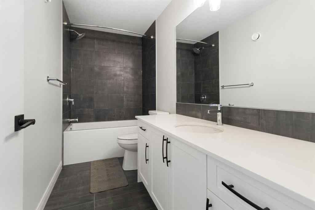 MLS® A2256563 - 219 Chelsea Park  in Chelsea_CH Chestermere, Residential