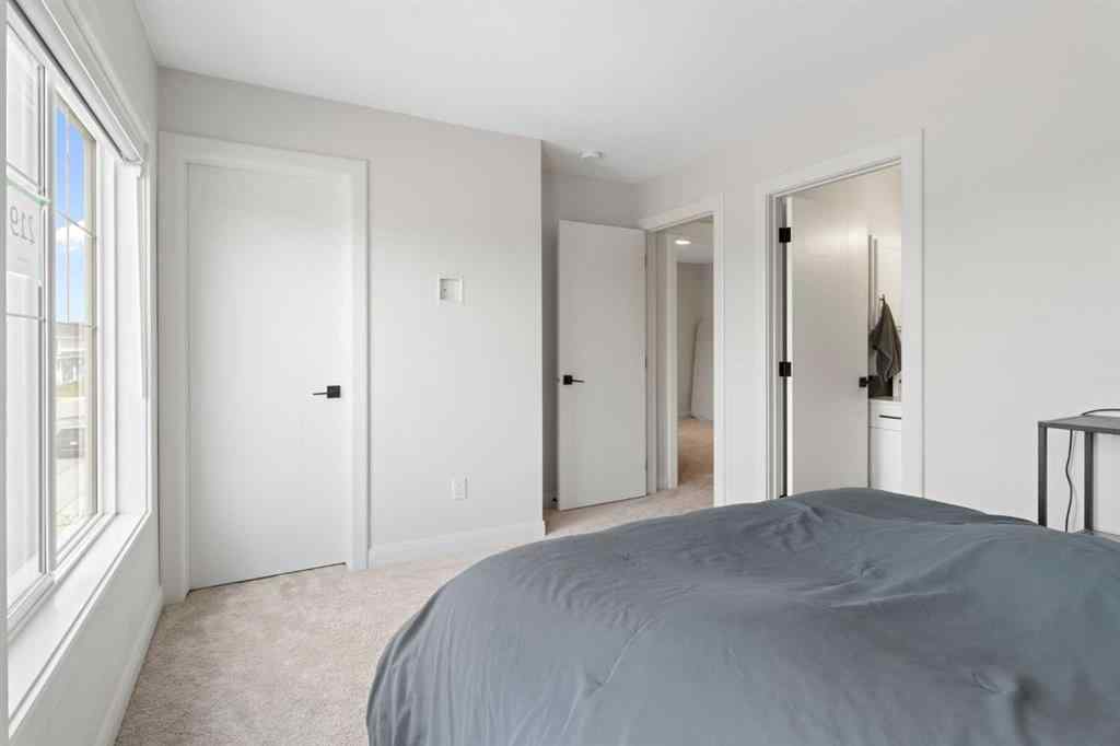 MLS® A2256563 - 219 Chelsea Park  in Chelsea_CH Chestermere, Residential
