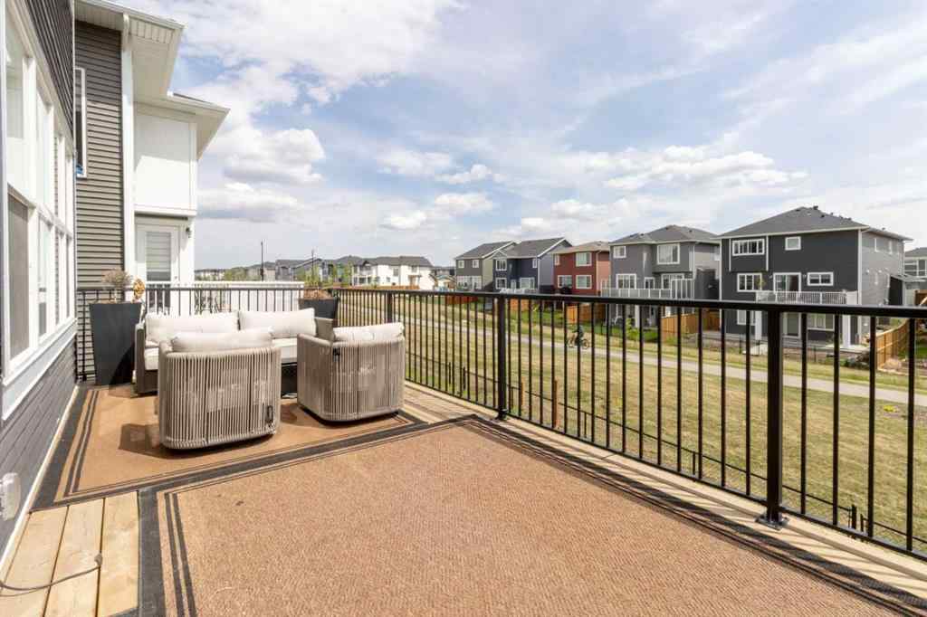 MLS® A2256563 - 219 Chelsea Park  in Chelsea_CH Chestermere, Residential