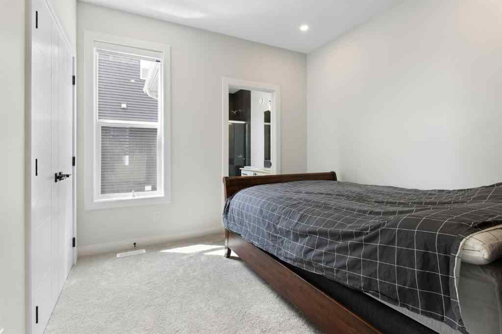 MLS® A2256563 - 219 Chelsea Park  in Chelsea_CH Chestermere, Residential