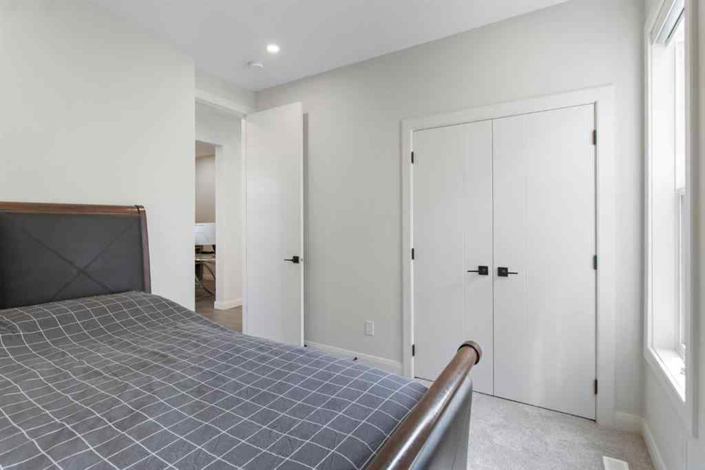 MLS® A2256563 - 219 Chelsea Park  in Chelsea_CH Chestermere, Residential