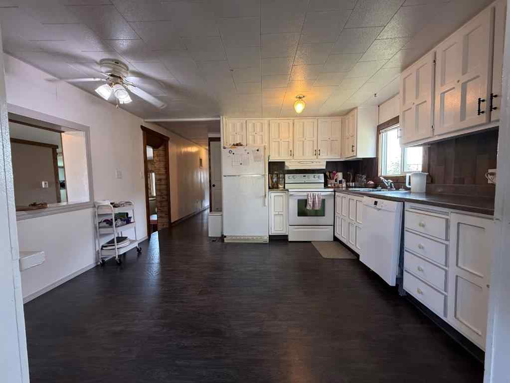 MLS® A2256564 - 10013 95 Ave   in NONE La Crete, Residential