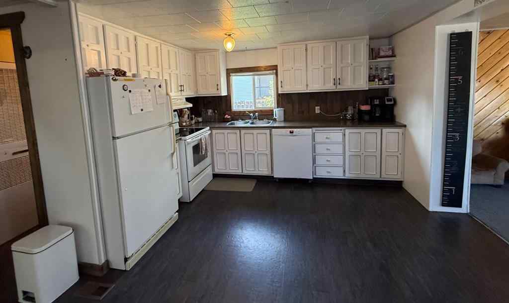 MLS® A2256564 - 10013 95 Ave   in NONE La Crete, Residential